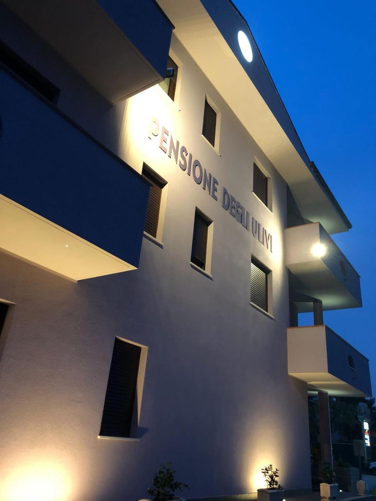 Pensione Degli Ulivi Porto Sant'Elpidio Bagian luar foto