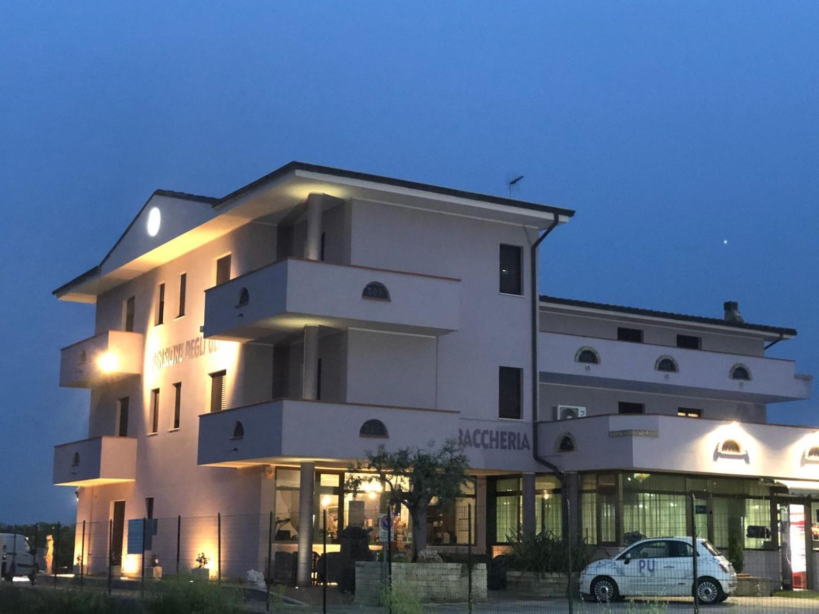 Pensione Degli Ulivi Porto Sant'Elpidio Bagian luar foto