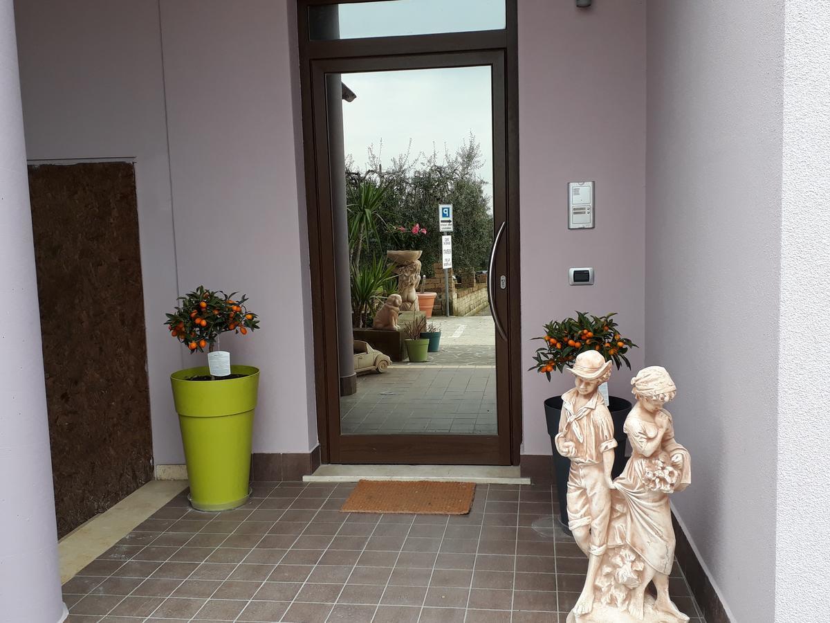 Pensione Degli Ulivi Porto Sant'Elpidio Bagian luar foto